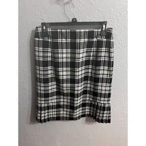 Brooks Brothers 346 Women's 100 % Wool Black White Plaid Pleads Size 4 Skirt